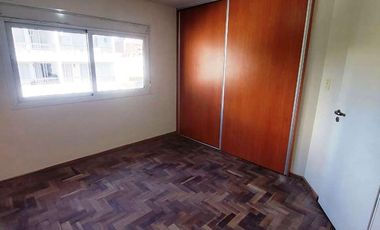 Hermoso Depto. de 1 Dor. al frente del Parque de Las Tejas, a Mts de Ciudad Universitaria !