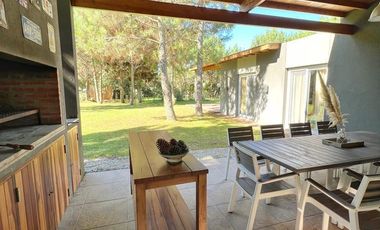 Espectacular casa en Bo Residencial I - Costa Esmeralda