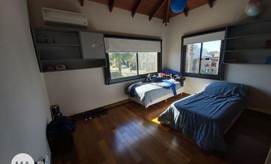 Casa 5 Dormitorios con parque y pileta - San Marino - Funes | Venta