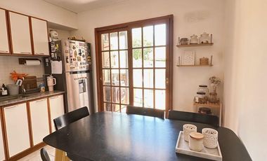 Casa tipo dúplex en venta en Banfield Oeste