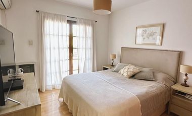 Casa tipo dúplex en venta en Banfield Oeste