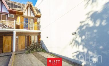 Casa tipo dúplex en venta en Banfield Oeste