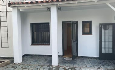 Casa en Venta - La Lucila 4 Ambientes
