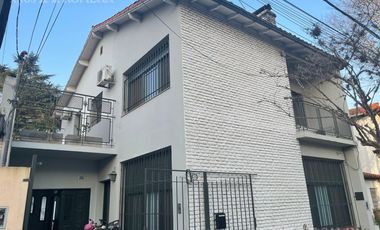 Casa en Venta - La Lucila 4 Ambientes