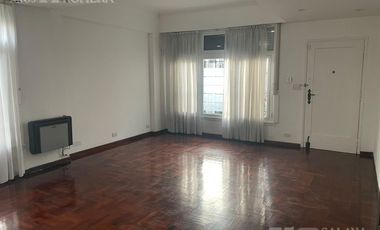 Casa en Venta - La Lucila 4 Ambientes