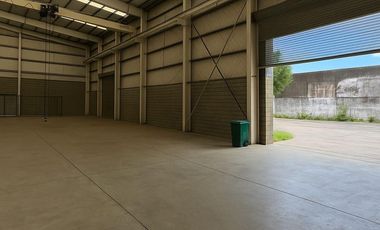 Depósito con showroom sobre Panamericana km 27 El Talar