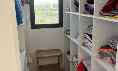 VENTA CASA 5 AMBIENTES SAN SEBASTIAN AREA 7 EN 2 PLANTAS A LA LAGUNA