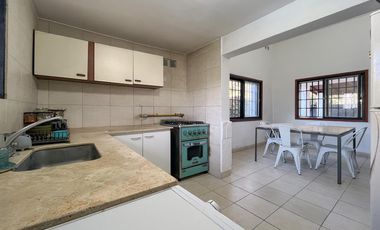 VENTA/PERMUTA- Casa - 2 dormitorios con patio y piscina - Granadero Baigorria