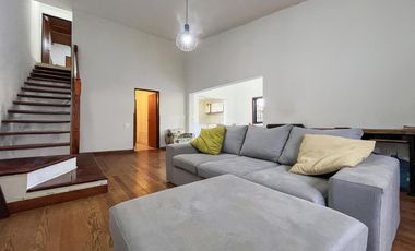 VENTA/PERMUTA- Casa - 2 dormitorios con patio y piscina - Granadero Baigorria