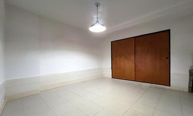 VENTA/PERMUTA- Casa - 2 dormitorios con patio y piscina - Granadero Baigorria