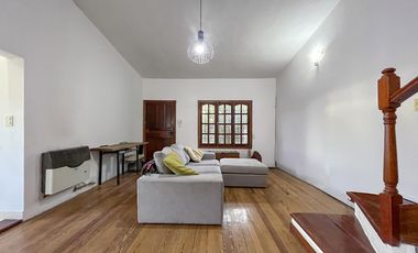 VENTA/PERMUTA- Casa - 2 dormitorios con patio y piscina - Granadero Baigorria