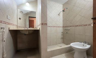 VENTA/PERMUTA- Casa - 2 dormitorios con patio y piscina - Granadero Baigorria