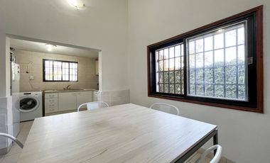 VENTA/PERMUTA- Casa - 2 dormitorios con patio y piscina - Granadero Baigorria