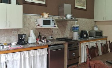 Casa en BOEDO 5 DORMITORIOS, ESCRITORIO, QUINCHO, PARRILLA.TERRAZAS, ASCENSOR.