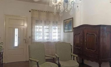 Casa en venta - 4 Dormitorios 4 Baños - Vicente López