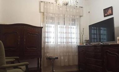 Casa en venta - 4 Dormitorios 4 Baños - Vicente López