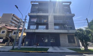 Venta Departamento 2 ambientes en Tigre cochera descubierta