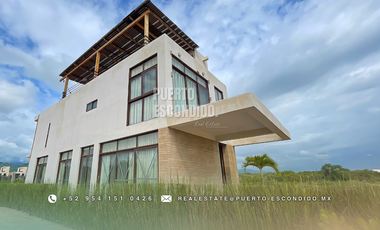 Moderna Casa de 3 Recámaras con Amenidades en Playa Palmarito