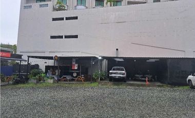 ALQUILO ESPACIO PARA FOOD TRUCK