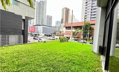Alquiler de Local Comercial con Terraza para Restaurante o Comercio
