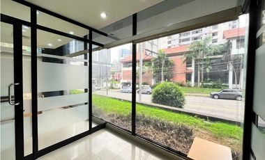 Alquiler de Local Comercial con Terraza para Restaurante o Comercio