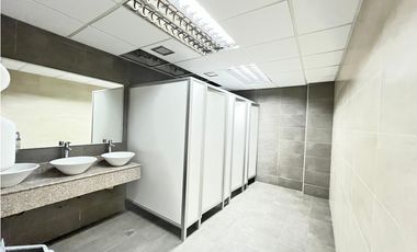 Alquiler de Local Comercial con Terraza para Restaurante o Comercio