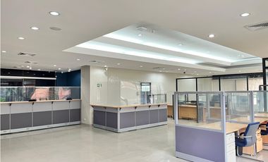 Alquiler de Local Comercial con Terraza para Restaurante o Comercio