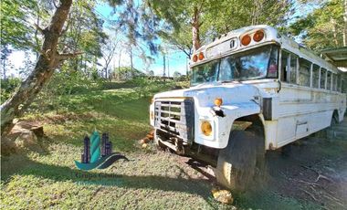 ALQUILO BUS AMOBLADO VIA GUALACA