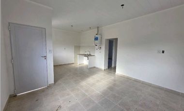 Vendo Casa Con Dos Dormitorios en Caseros, Entre Ríos.