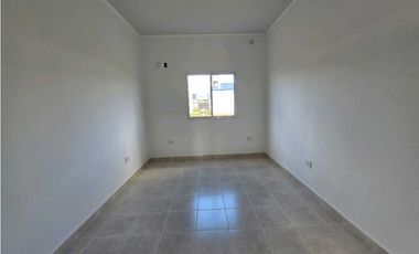 Vendo Casa Con Dos Dormitorios en Caseros, Entre Ríos.