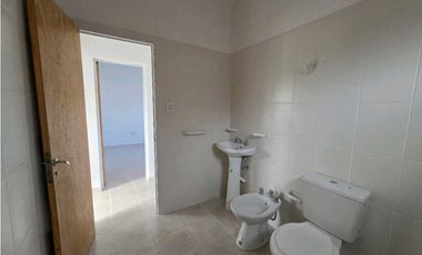 Vendo Casa Con Dos Dormitorios en Caseros, Entre Ríos.