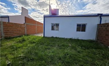 Vendo Casa Con Dos Dormitorios en Caseros, Entre Ríos.