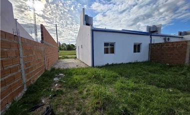 Vendo Casa Con Dos Dormitorios en Caseros, Entre Ríos.