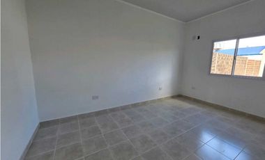 Vendo Casa Con Dos Dormitorios en Caseros, Entre Ríos.