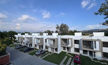 Estrene casa en condominio