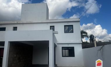 Dúplex en alquiler c/ cochera en Villa Allende