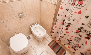 VENTA CASA 3 AMBIENTES EN LUIS GUILLÓN