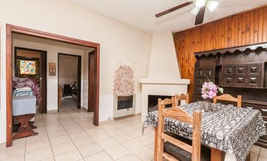 VENTA CASA 3 AMBIENTES EN LUIS GUILLÓN