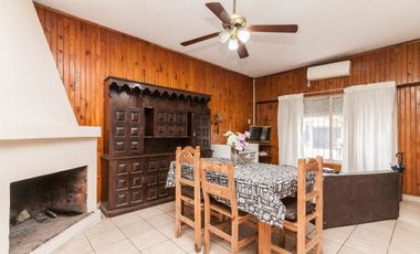 VENTA CASA 3 AMBIENTES EN LUIS GUILLÓN