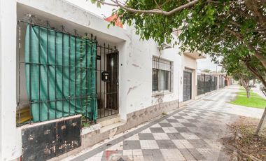 VENTA CASA 3 AMBIENTES EN LUIS GUILLÓN