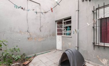 VENTA CASA 3 AMBIENTES EN LUIS GUILLÓN