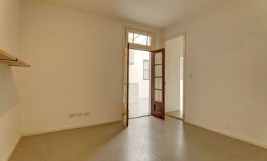 PH EN EXCELENTE ZONA DE CHACARITA - SIN EXPENSAS