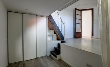 PH EN EXCELENTE ZONA DE CHACARITA - SIN EXPENSAS