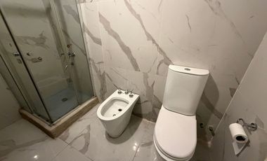 PH EN EXCELENTE ZONA DE CHACARITA - SIN EXPENSAS