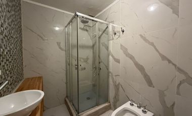 PH EN EXCELENTE ZONA DE CHACARITA - SIN EXPENSAS