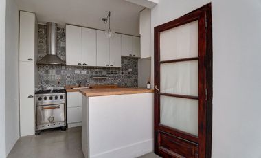 PH EN EXCELENTE ZONA DE CHACARITA - SIN EXPENSAS