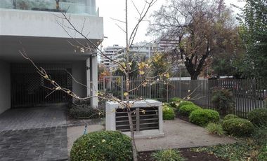 Estacionamiento en Arriendo en Pio XI / Las Hualtatas