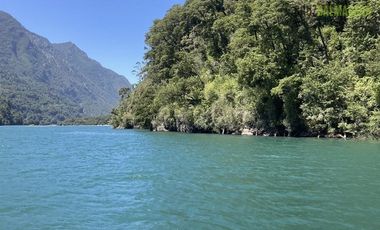 Casa en Venta en Orilla Río Puelo Bajo