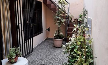 VENTA CASA DE 4 AMB | 3 COCHERAS | VILLA LUGANO