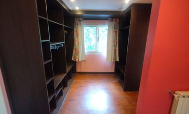 VENTA CASA CON PILETA CUBIERTA CLIM. + QUINCHO